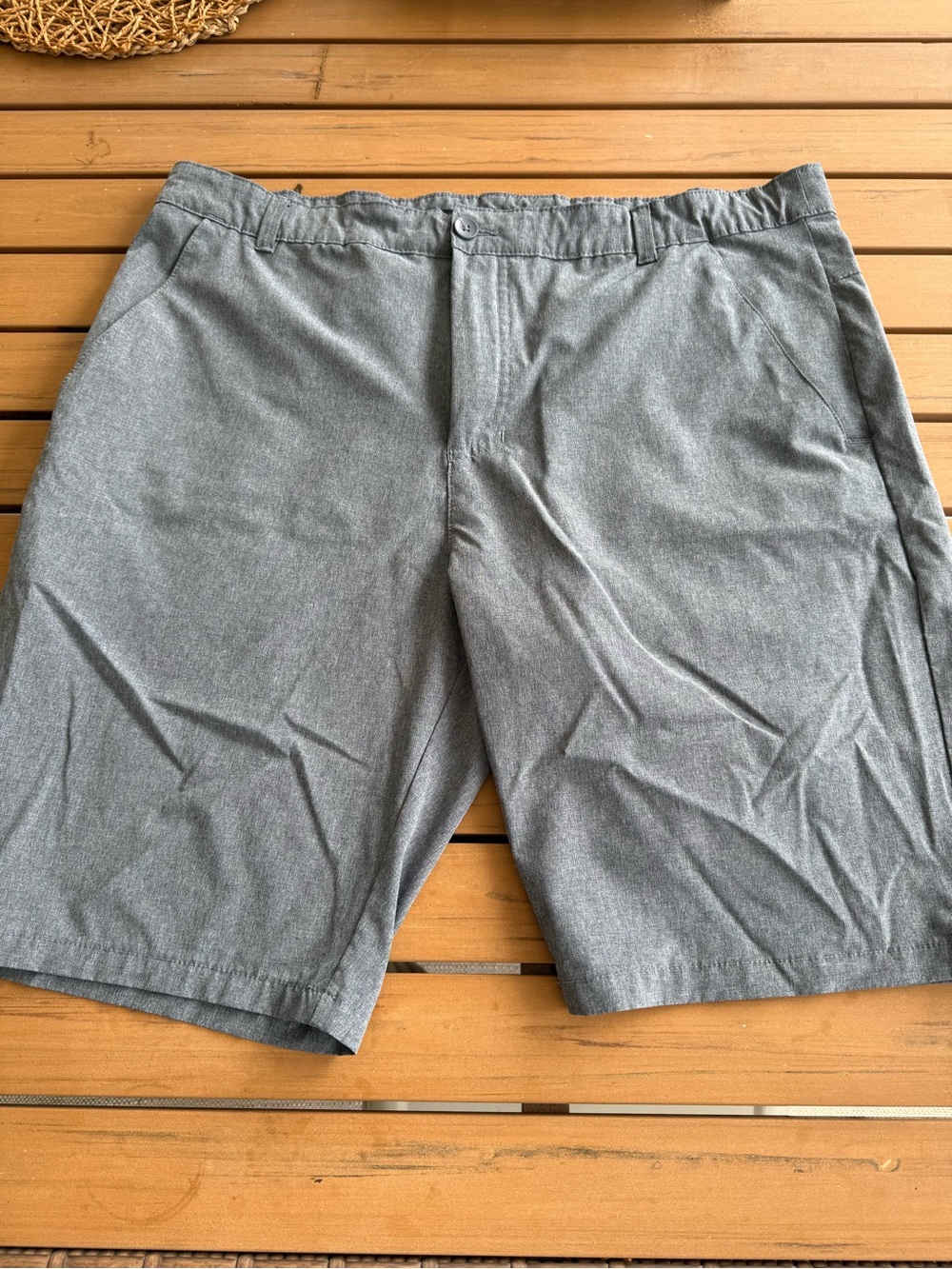 Oakley Men's Gray Flat-Front Performance Shorts